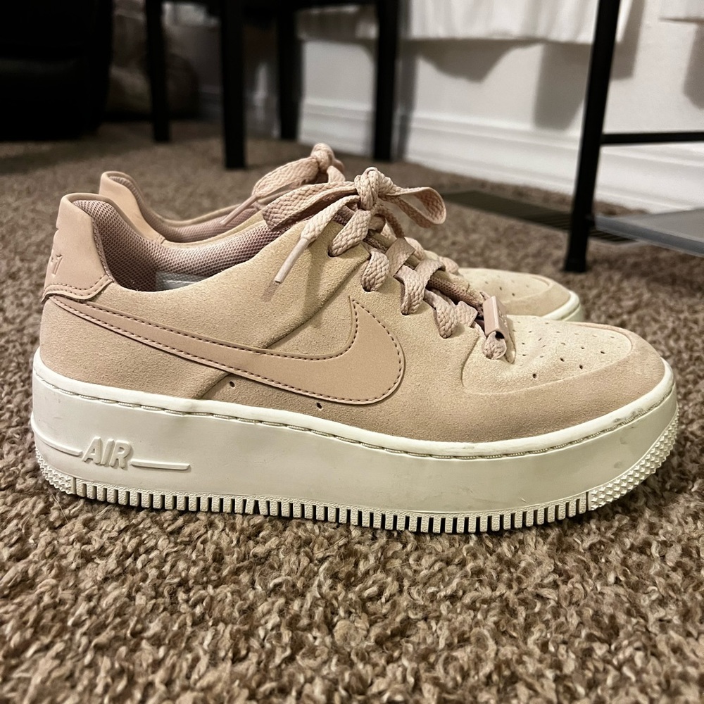 Nike Air Force 1 Sage Low